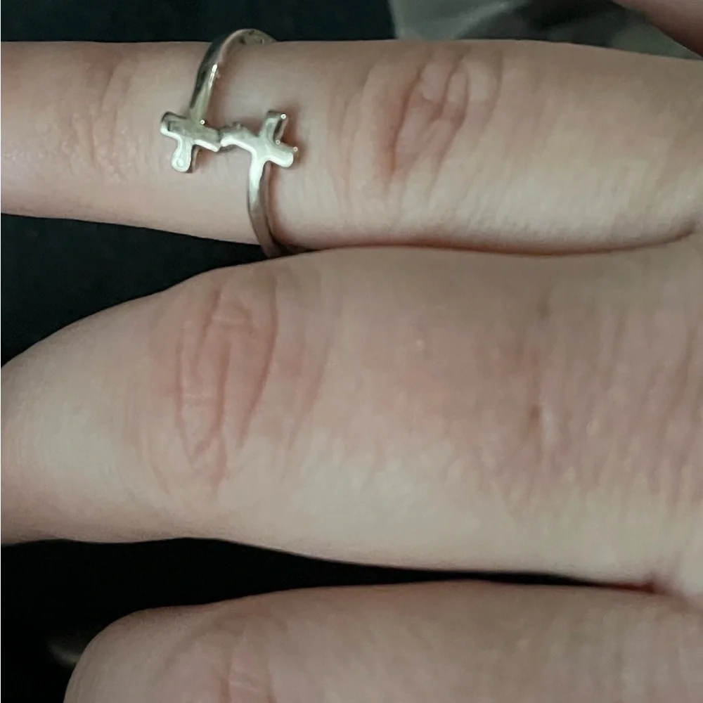 NIB DOUBLE CROSS RING - Picture 4 of 4
